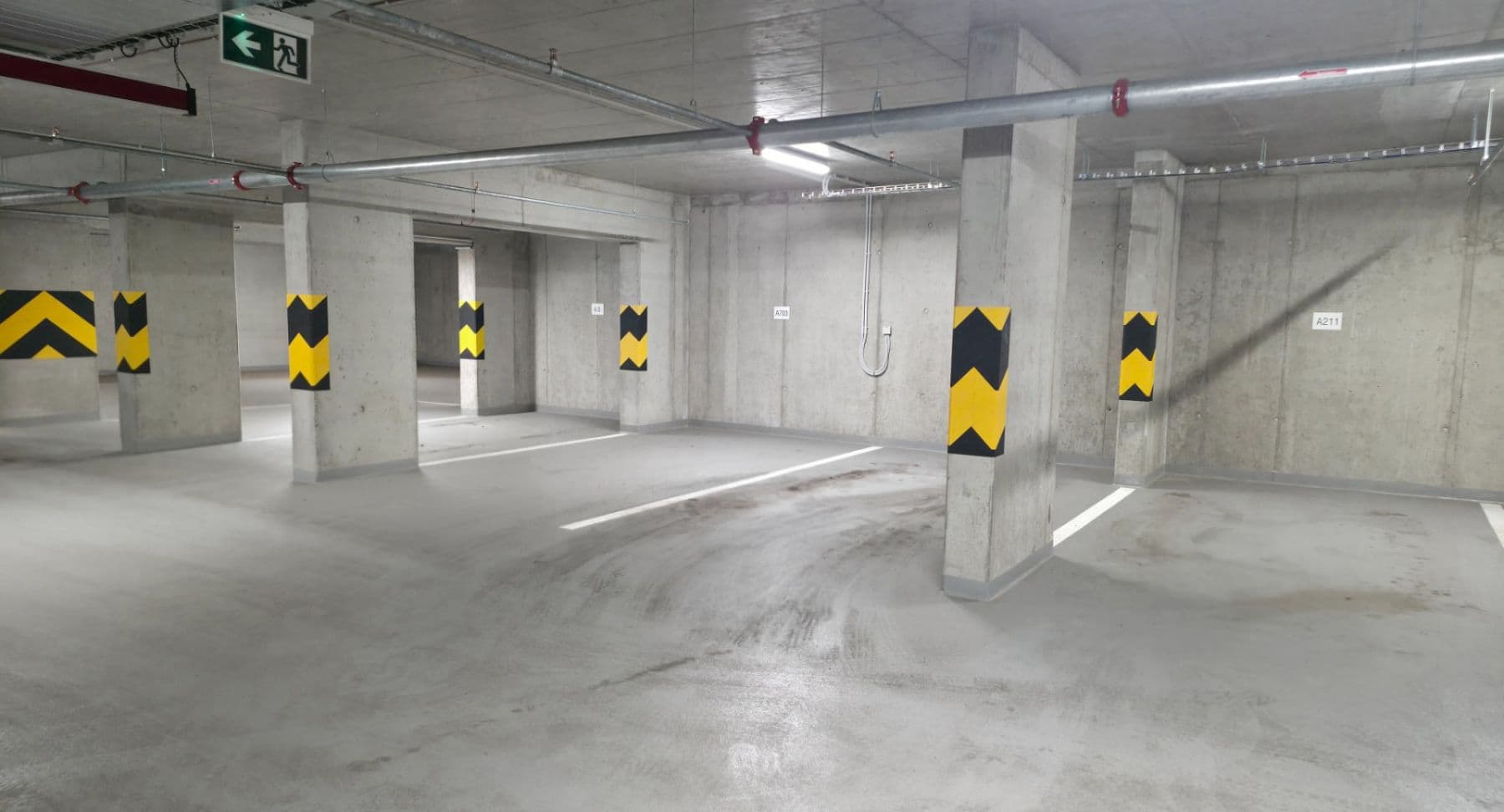 Prenájom garáže 14 m², Křižíkova, Praha, Praha Prenájom garáže 14 m², Křižíkova, Praha, Praha