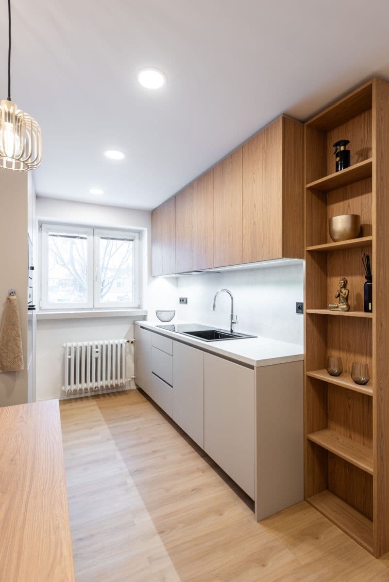 Predaj bytu 3-izbový 55 m², Chmelová, Praha, Praha Predaj bytu 3-izbový 55 m², Chmelová, Praha, Praha