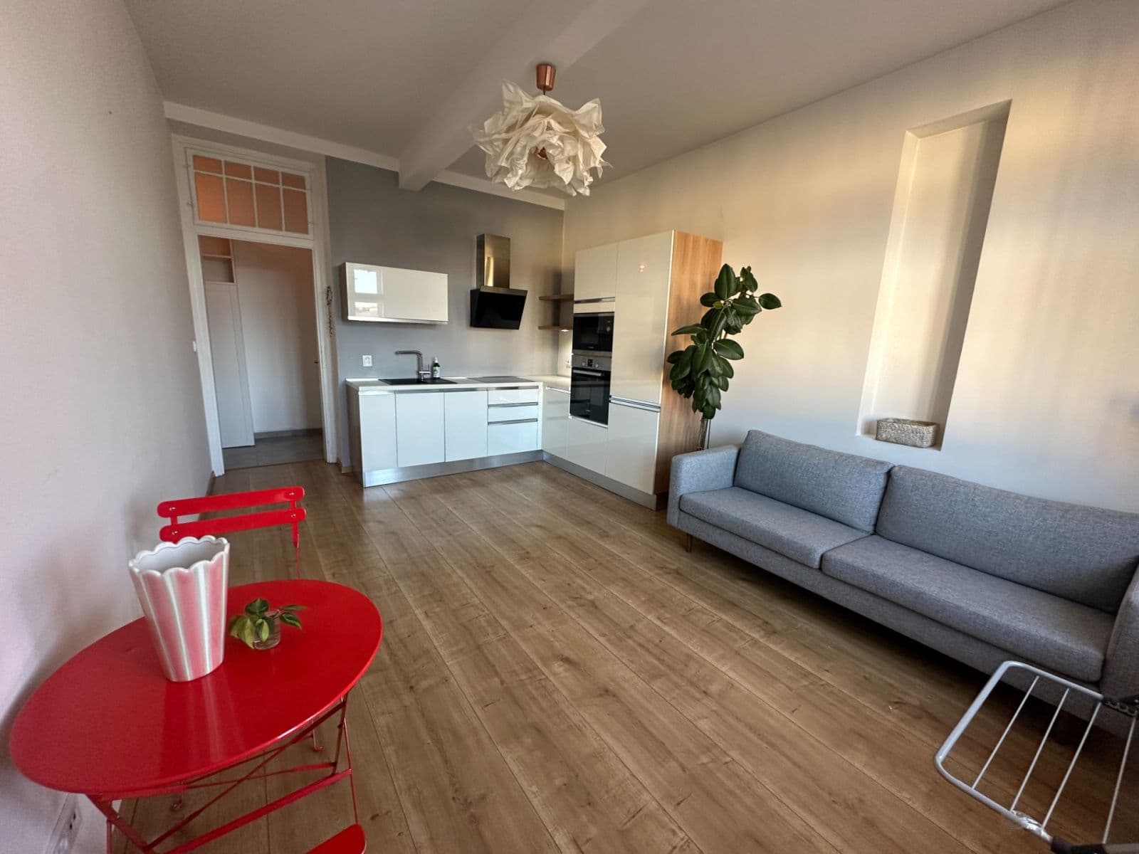 Prenájom bytu 2-izbový 49 m², Masarykovo nám., Hradec Králové, Královéhradecký kraj Prenájom bytu 2-izbový 49 m², Masarykovo nám., Hradec Králové, Královéhradecký kraj