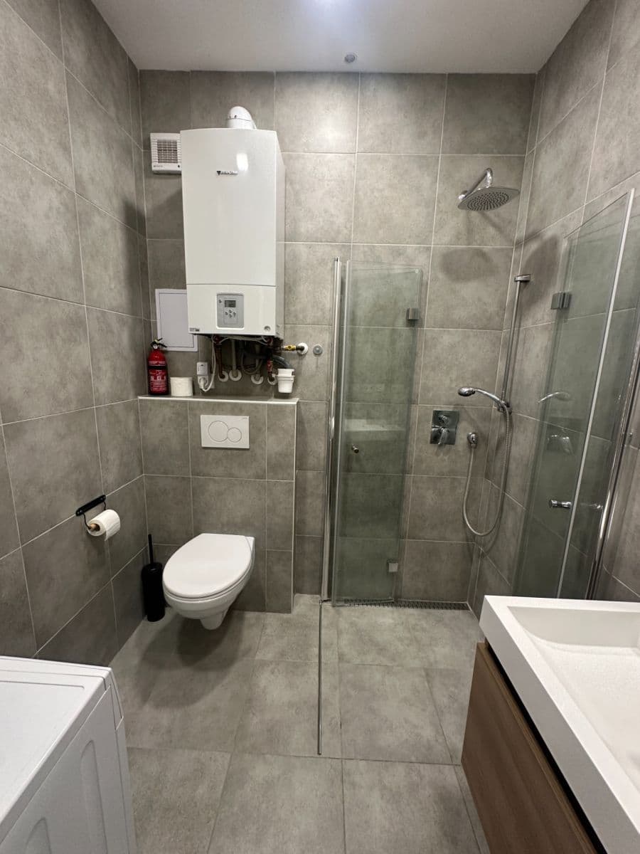 Prenájom bytu 2-izbový 49 m², Masarykovo nám., Hradec Králové, Královéhradecký kraj Prenájom bytu 2-izbový 49 m², Masarykovo nám., Hradec Králové, Královéhradecký kraj