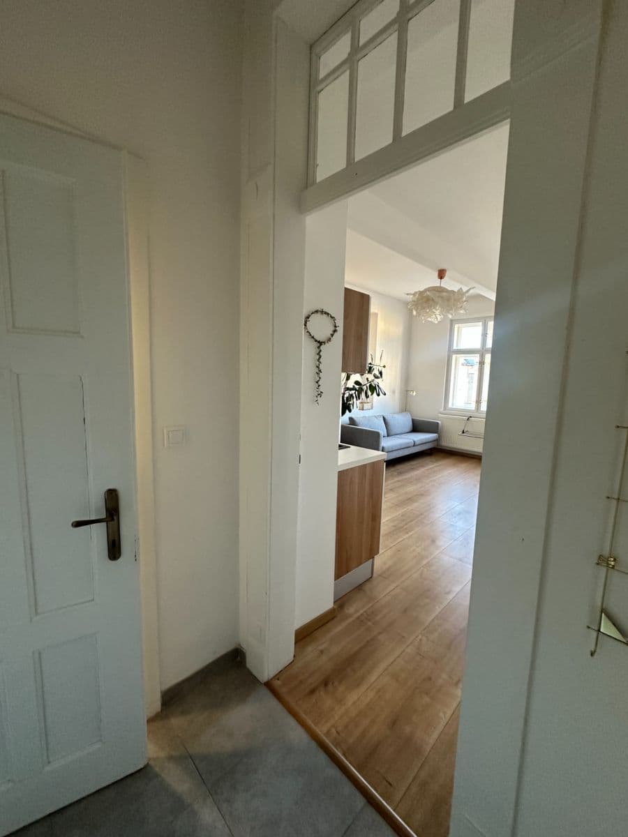 Prenájom bytu 2-izbový 49 m², Masarykovo nám., Hradec Králové, Královéhradecký kraj Prenájom bytu 2-izbový 49 m², Masarykovo nám., Hradec Králové, Královéhradecký kraj