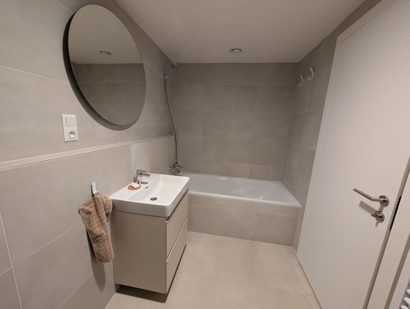 Prenájom bytu 2-izbový 57 m², Lysolajské údolí, Praha, Praha Prenájom bytu 2-izbový 57 m², Lysolajské údolí, Praha, Praha