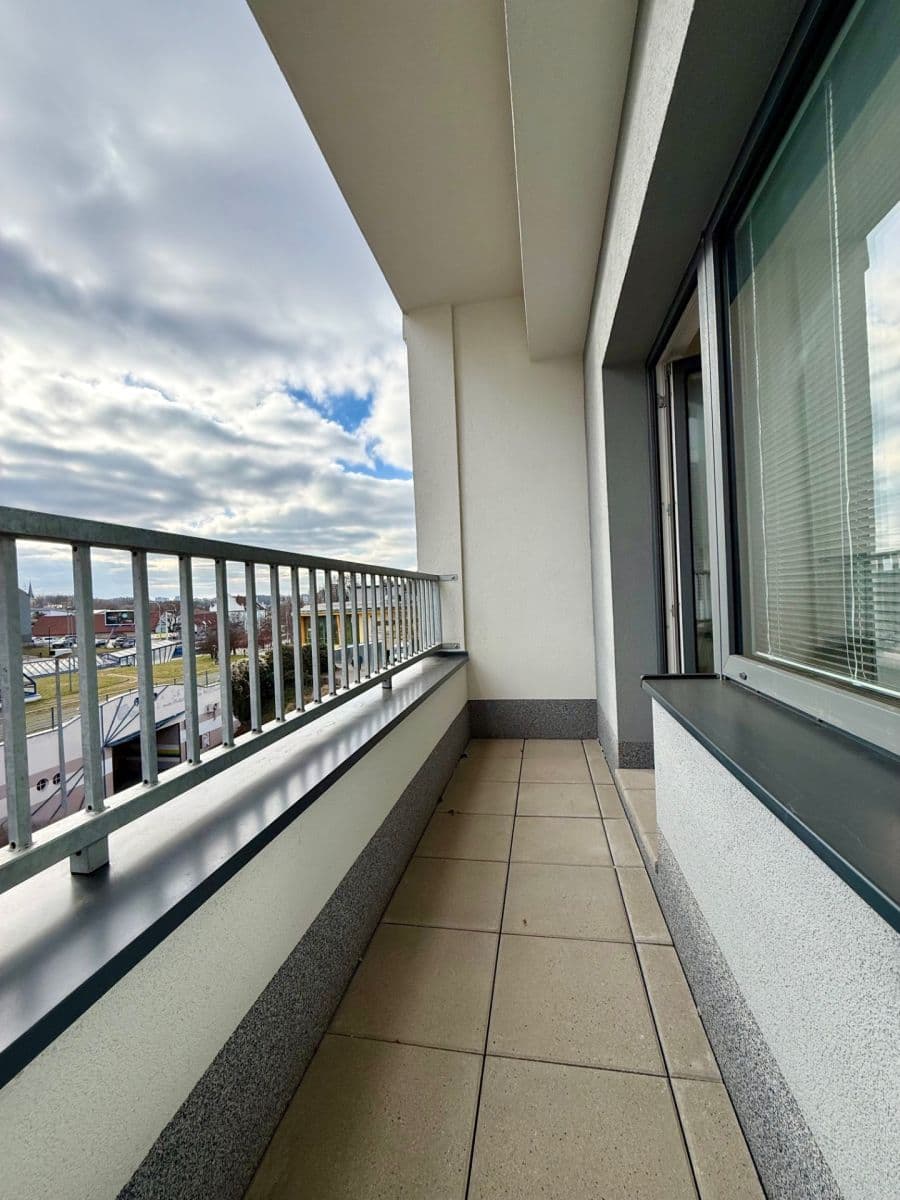 Prenájom bytu 1-izbový 33 m², Mochovská, Praha, Praha Prenájom bytu 1-izbový 33 m², Mochovská, Praha, Praha