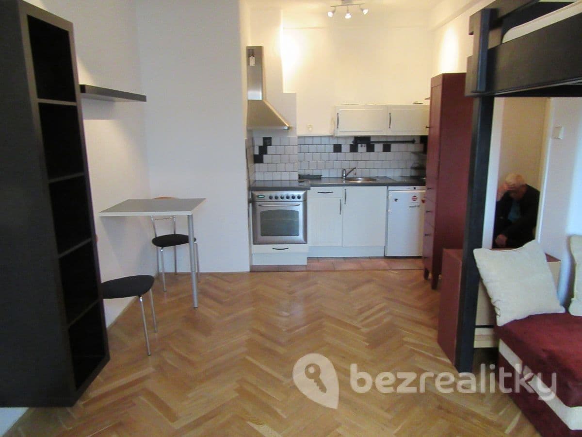 Prenájom bytu 1-izbový 32 m², Tusarova, Praha, Praha Prenájom bytu 1-izbový 32 m², Tusarova, Praha, Praha
