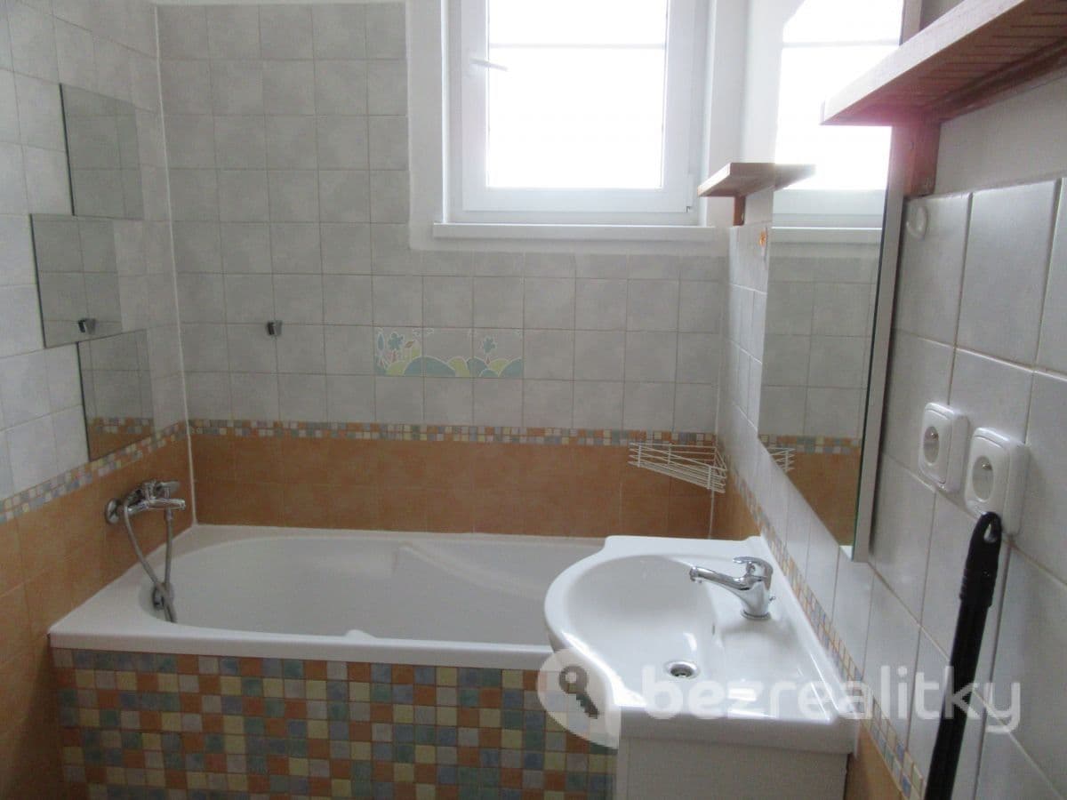 Prenájom bytu 1-izbový 32 m², Tusarova, Praha, Praha Prenájom bytu 1-izbový 32 m², Tusarova, Praha, Praha