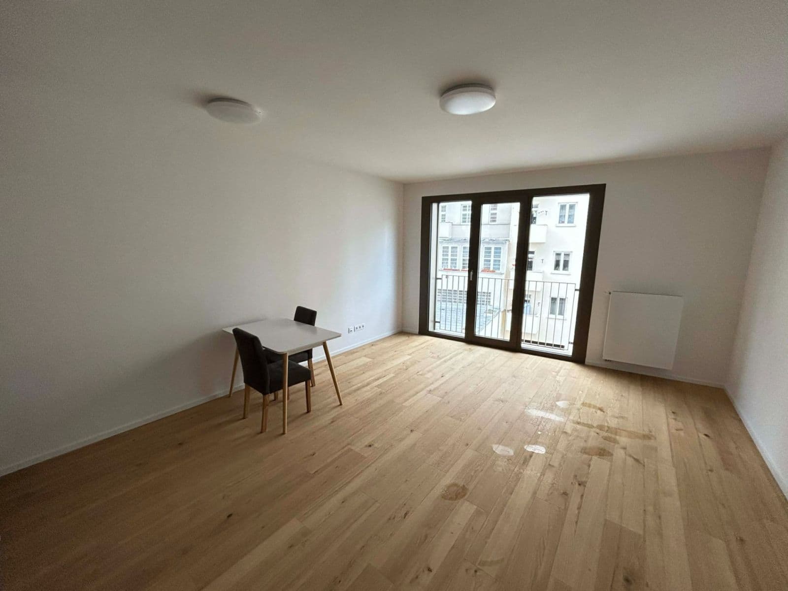 Prenájom bytu 1-izbový 35 m², Bratislavská, Brno, Jihomoravský kraj Prenájom bytu 1-izbový 35 m², Bratislavská, Brno, Jihomoravský kraj