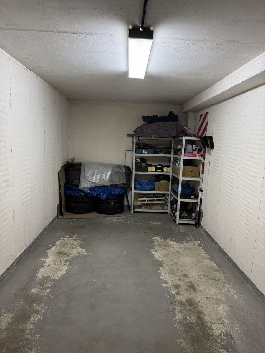 Predaj garáže 18 m², Praha, Praha Predaj garáže 18 m², Praha, Praha