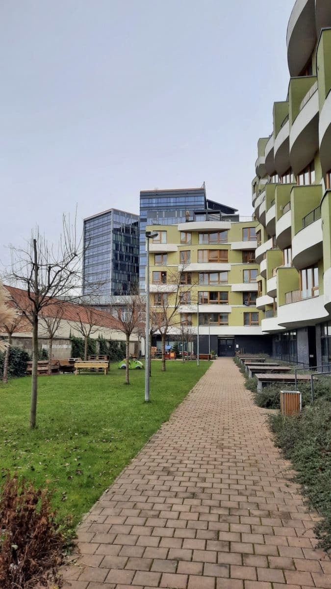 Prenájom bytu 2-izbový 65 m², Kurta Konráda, Praha, Praha Prenájom bytu 2-izbový 65 m², Kurta Konráda, Praha, Praha