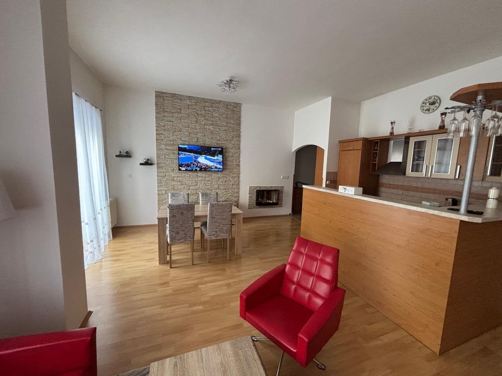 Prenájom bytu 3-izbový 78 m², Jana Morávka, Jílové u Prahy, Středočeský kraj Prenájom bytu 3-izbový 78 m², Jana Morávka, Jílové u Prahy, Středočeský kraj