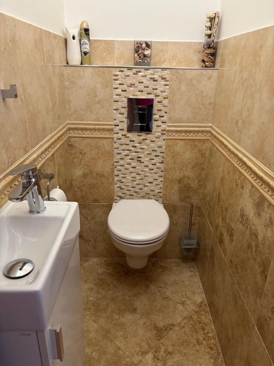 Prenájom bytu 3-izbový 78 m², Jana Morávka, Jílové u Prahy, Středočeský kraj Prenájom bytu 3-izbový 78 m², Jana Morávka, Jílové u Prahy, Středočeský kraj