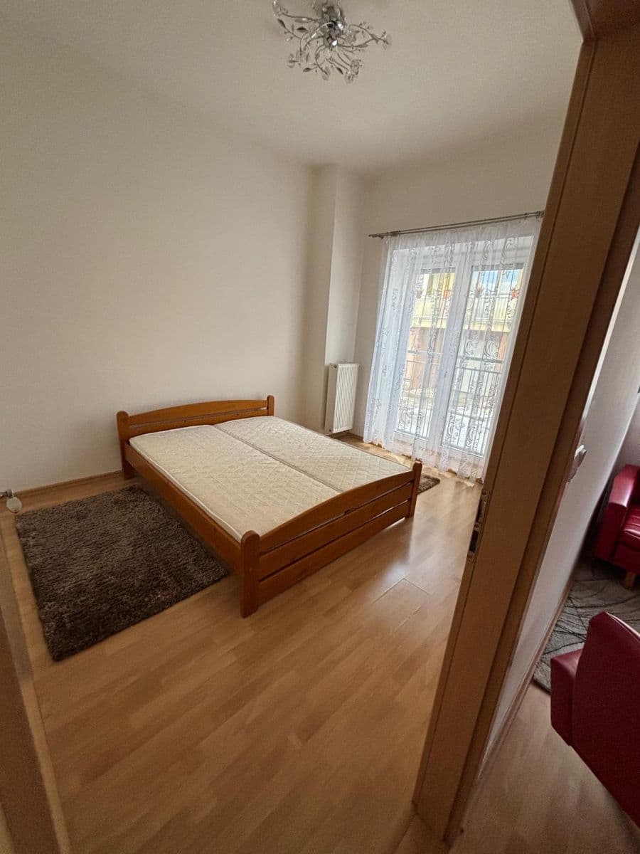 Prenájom bytu 3-izbový 78 m², Jana Morávka, Jílové u Prahy, Středočeský kraj Prenájom bytu 3-izbový 78 m², Jana Morávka, Jílové u Prahy, Středočeský kraj