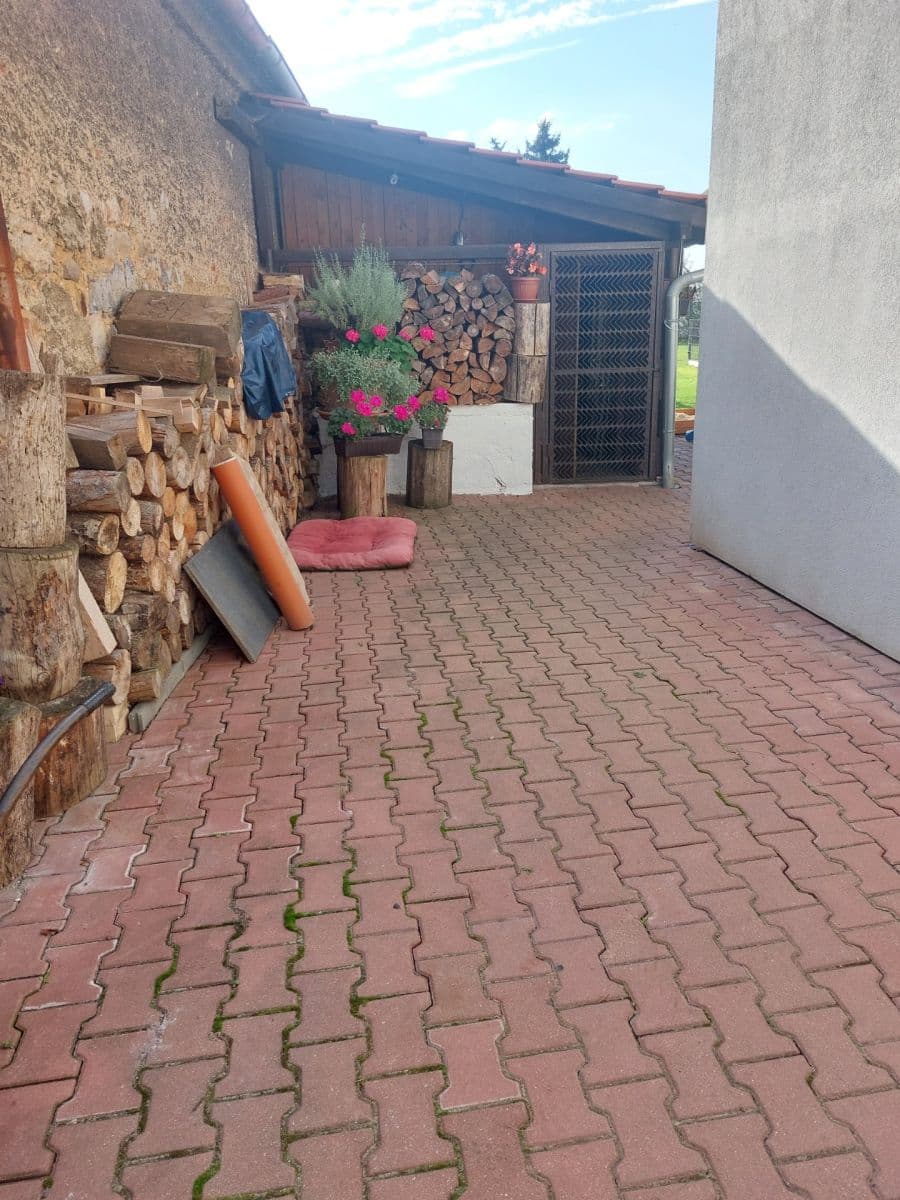 Prenájom domu 220 m², pozemek 883 m², Tyršova náves, Vysoký Újezd, Středočeský kraj Prenájom domu 220 m², pozemek 883 m², Tyršova náves, Vysoký Újezd, Středočeský kraj