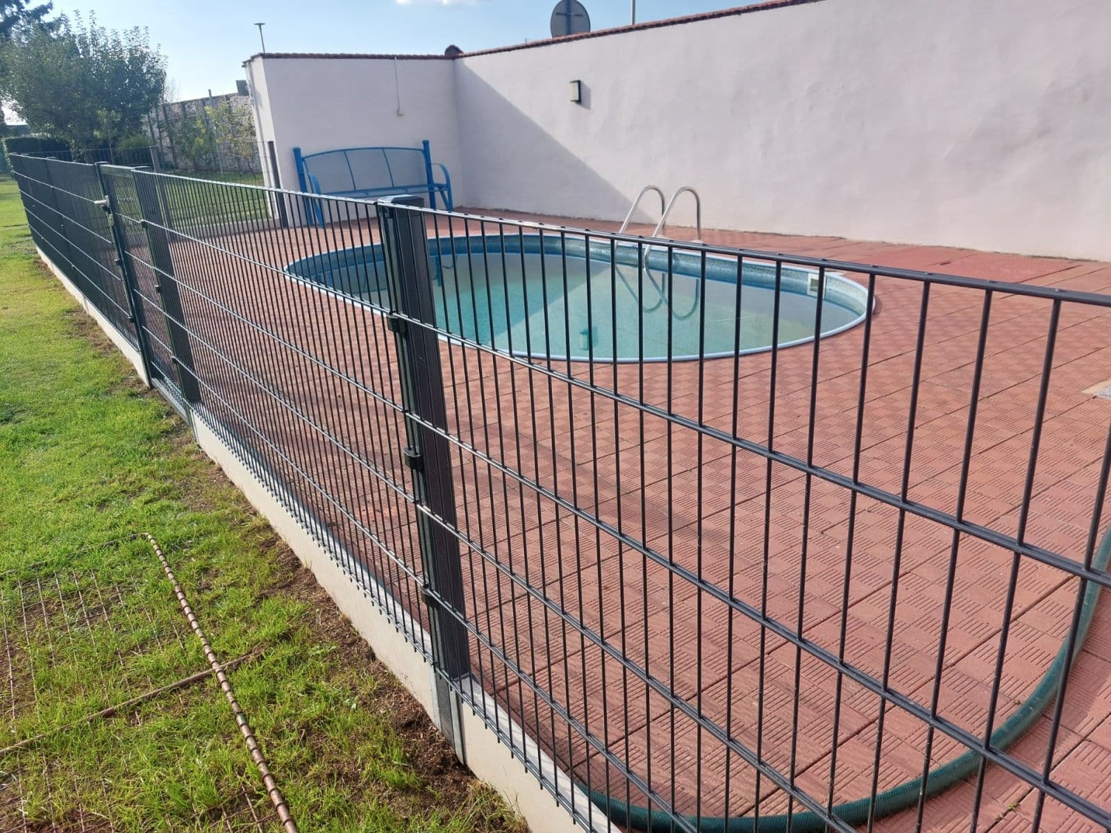 Prenájom domu 220 m², pozemek 883 m², Tyršova náves, Vysoký Újezd, Středočeský kraj Prenájom domu 220 m², pozemek 883 m², Tyršova náves, Vysoký Újezd, Středočeský kraj