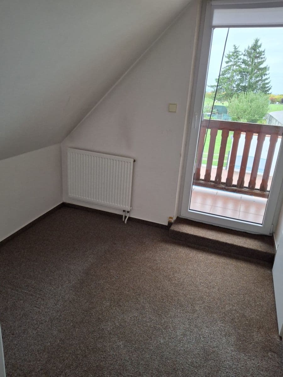 Prenájom domu 220 m², pozemek 883 m², Tyršova náves, Vysoký Újezd, Středočeský kraj Prenájom domu 220 m², pozemek 883 m², Tyršova náves, Vysoký Újezd, Středočeský kraj