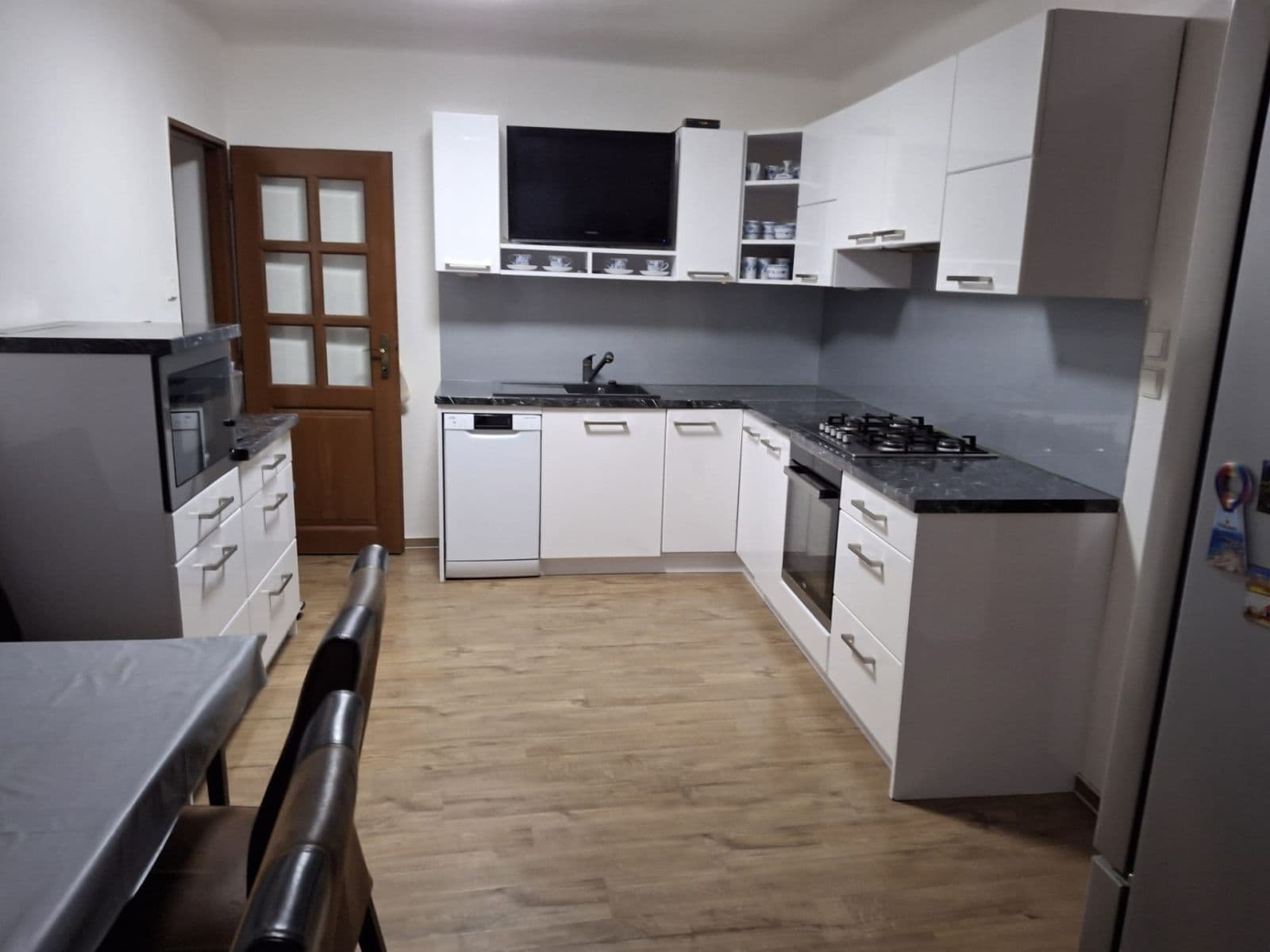 Prenájom domu 220 m², pozemek 883 m², Tyršova náves, Vysoký Újezd, Středočeský kraj Prenájom domu 220 m², pozemek 883 m², Tyršova náves, Vysoký Újezd, Středočeský kraj