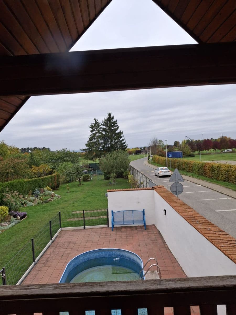 Prenájom domu 220 m², pozemek 883 m², Tyršova náves, Vysoký Újezd, Středočeský kraj Prenájom domu 220 m², pozemek 883 m², Tyršova náves, Vysoký Újezd, Středočeský kraj