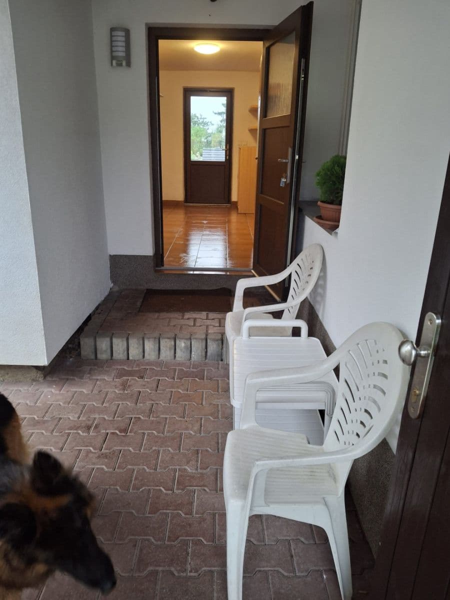 Prenájom domu 220 m², pozemek 883 m², Tyršova náves, Vysoký Újezd, Středočeský kraj Prenájom domu 220 m², pozemek 883 m², Tyršova náves, Vysoký Újezd, Středočeský kraj