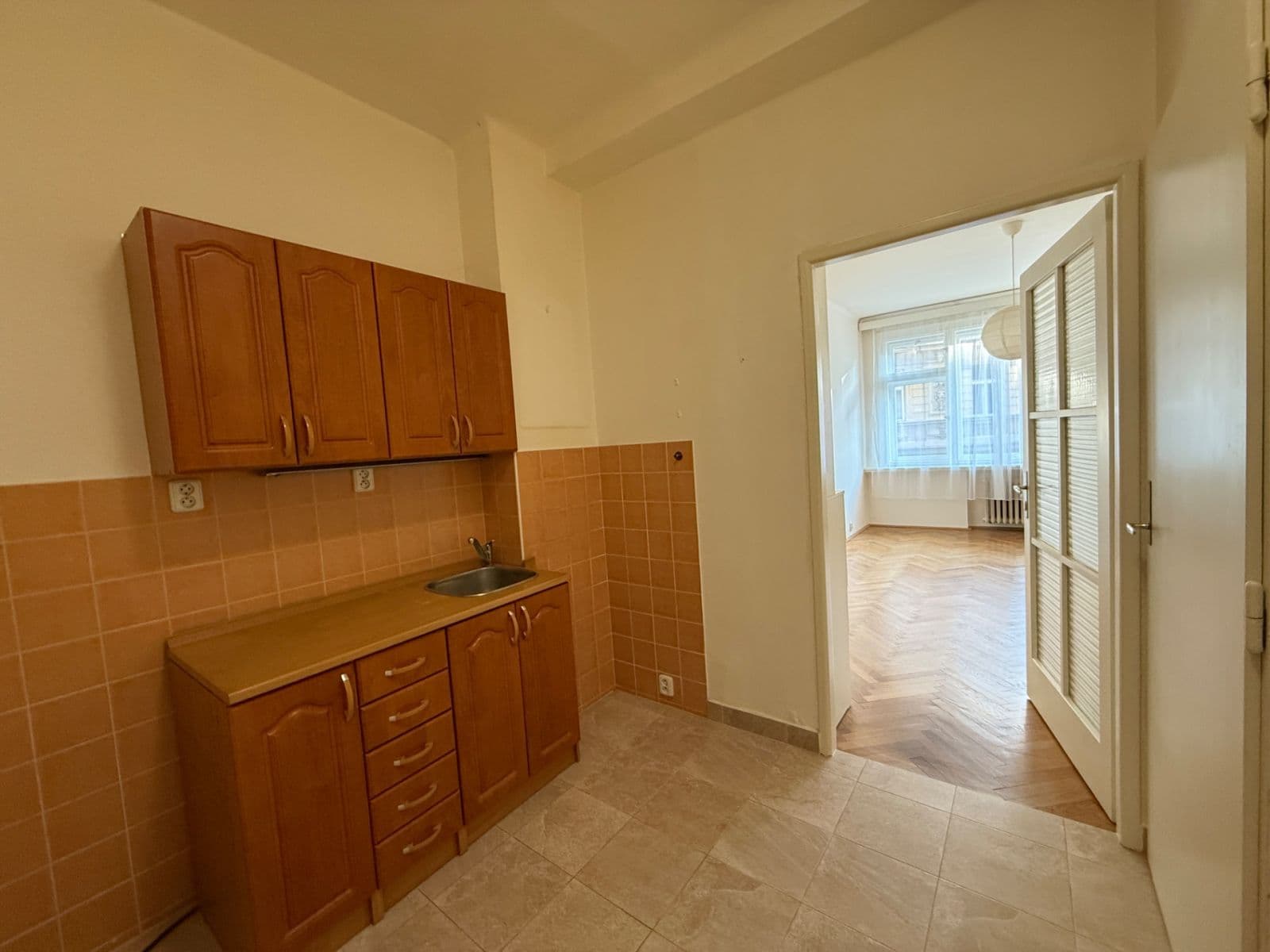 Prenájom bytu 1-izbový 32 m², Opatovická, Praha, Praha Prenájom bytu 1-izbový 32 m², Opatovická, Praha, Praha