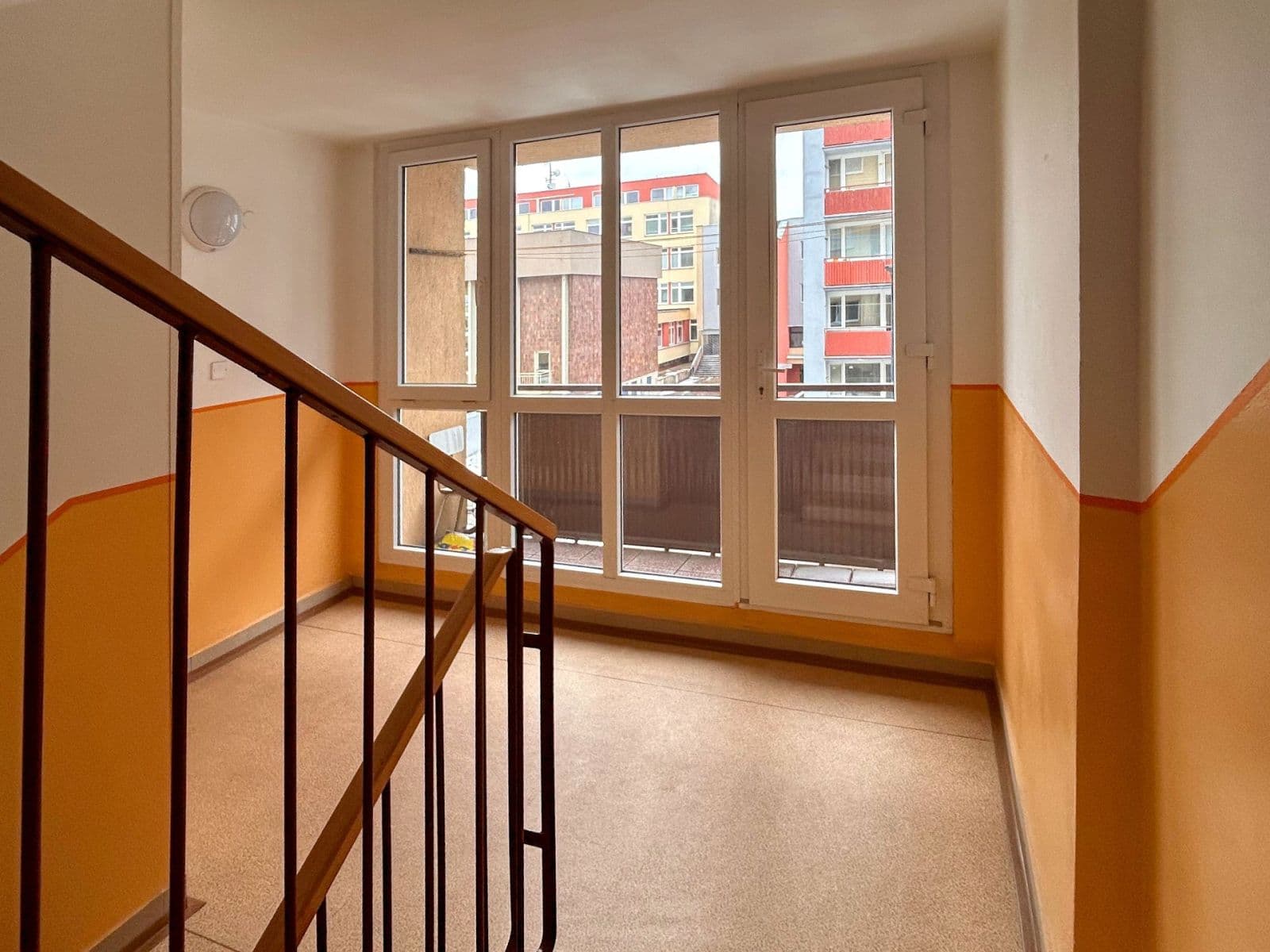 Predaj bytu 2-izbový 66 m², Na Bezděkově, Benešov, Středočeský kraj Predaj bytu 2-izbový 66 m², Na Bezděkově, Benešov, Středočeský kraj