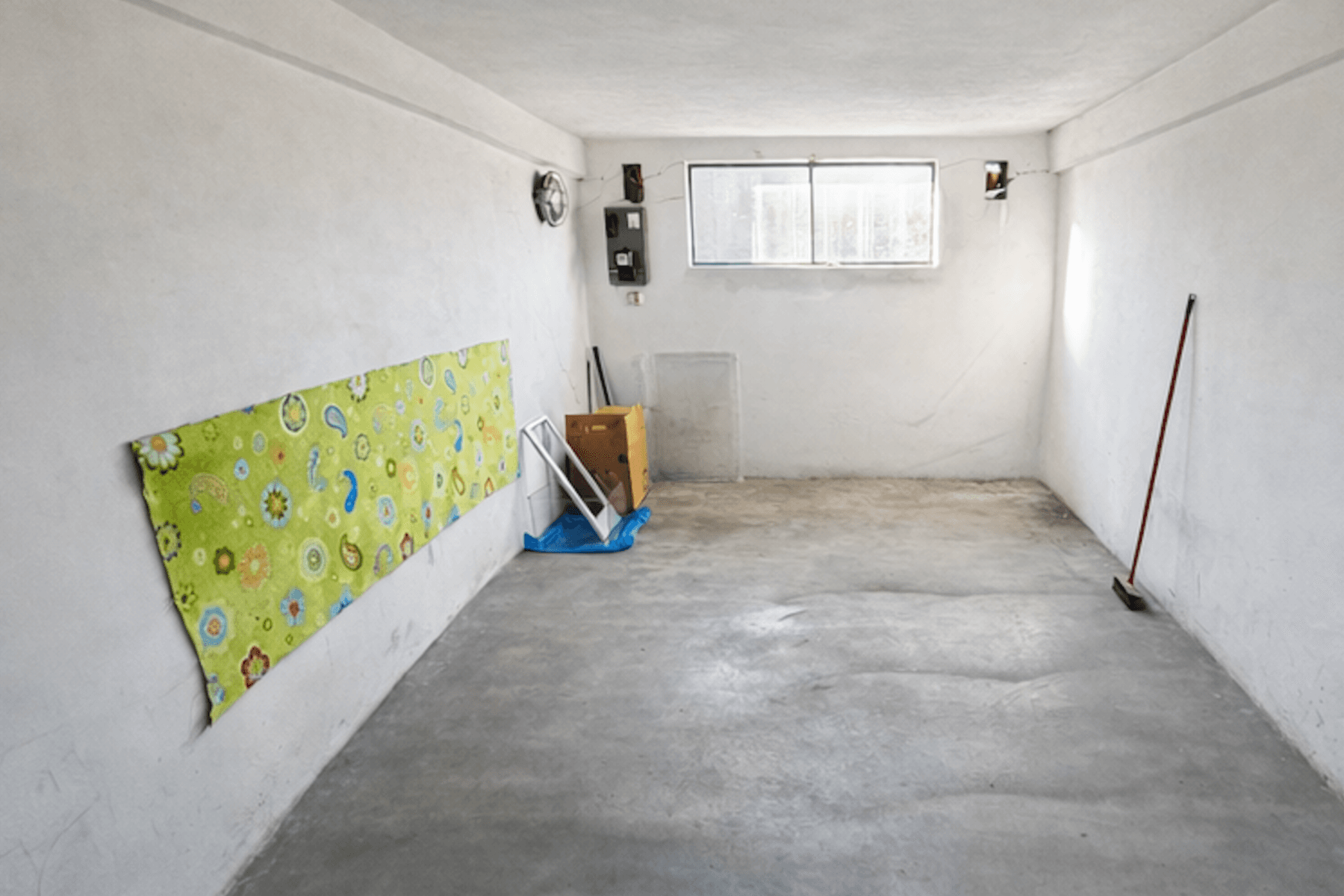 Prenájom garáže 20 m², Čermákova, Plzeň, Plzeňský kraj Prenájom garáže 20 m², Čermákova, Plzeň, Plzeňský kraj