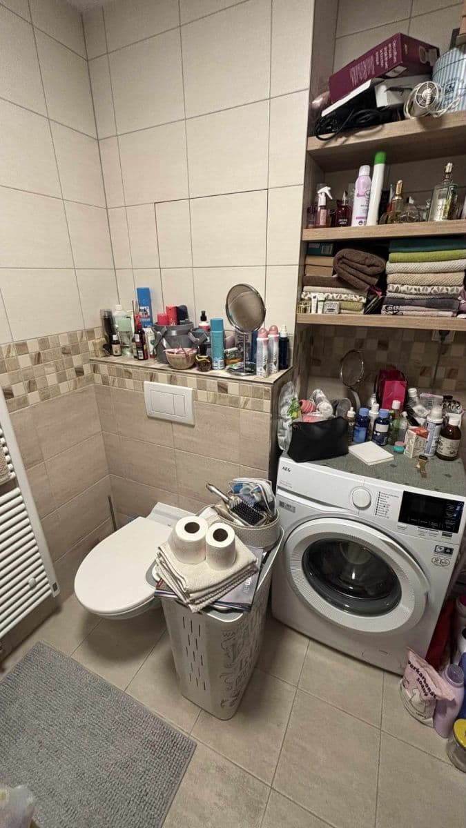 Prenájom bytu 1-izbový 35 m², Uherova, Chýně, Středočeský kraj Prenájom bytu 1-izbový 35 m², Uherova, Chýně, Středočeský kraj