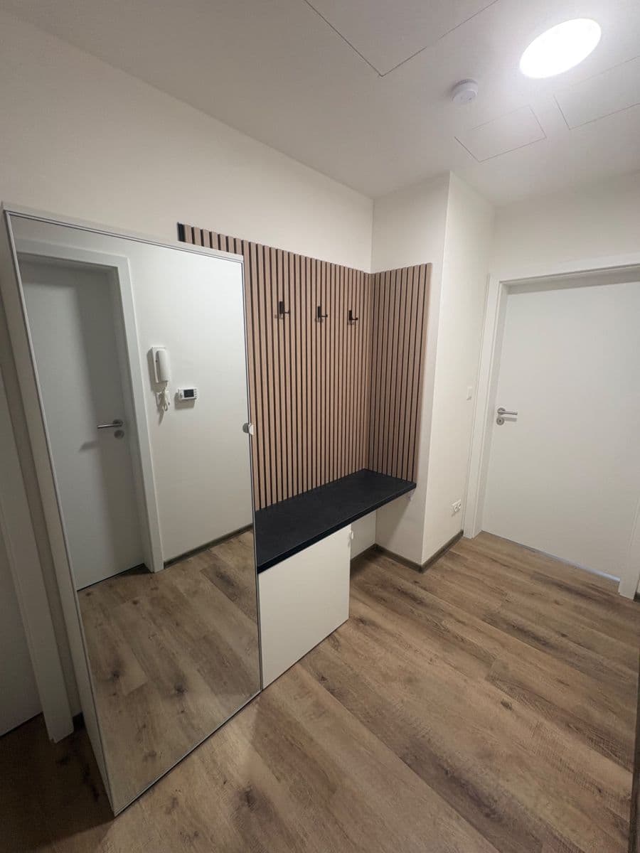 Prenájom bytu 2-izbový 65 m², Okružní, Jihlava, Kraj Vysočina Prenájom bytu 2-izbový 65 m², Okružní, Jihlava, Kraj Vysočina