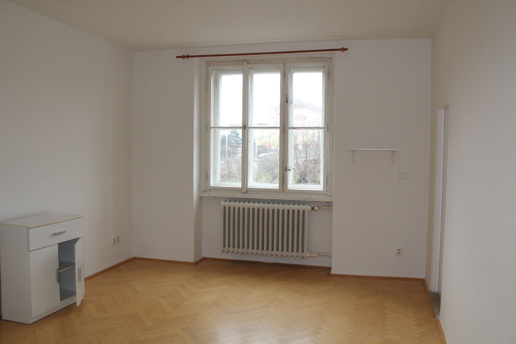 Prenájom bytu 1-izbový 45 m², náměstí Hrdinů, Praha, Praha Prenájom bytu 1-izbový 45 m², náměstí Hrdinů, Praha, Praha