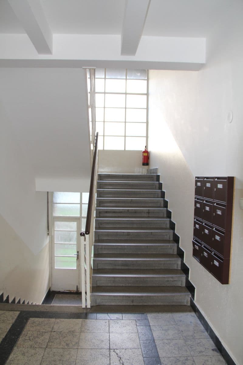 Prenájom bytu 1-izbový 45 m², náměstí Hrdinů, Praha, Praha Prenájom bytu 1-izbový 45 m², náměstí Hrdinů, Praha, Praha