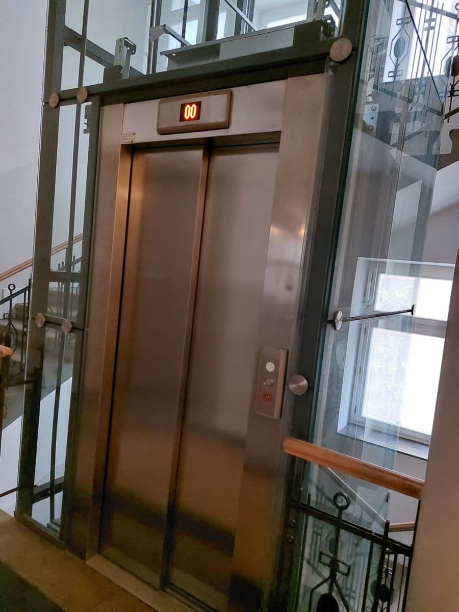 Prenájom bytu 2-izbový 54 m², Janovského, Praha, Praha Prenájom bytu 2-izbový 54 m², Janovského, Praha, Praha