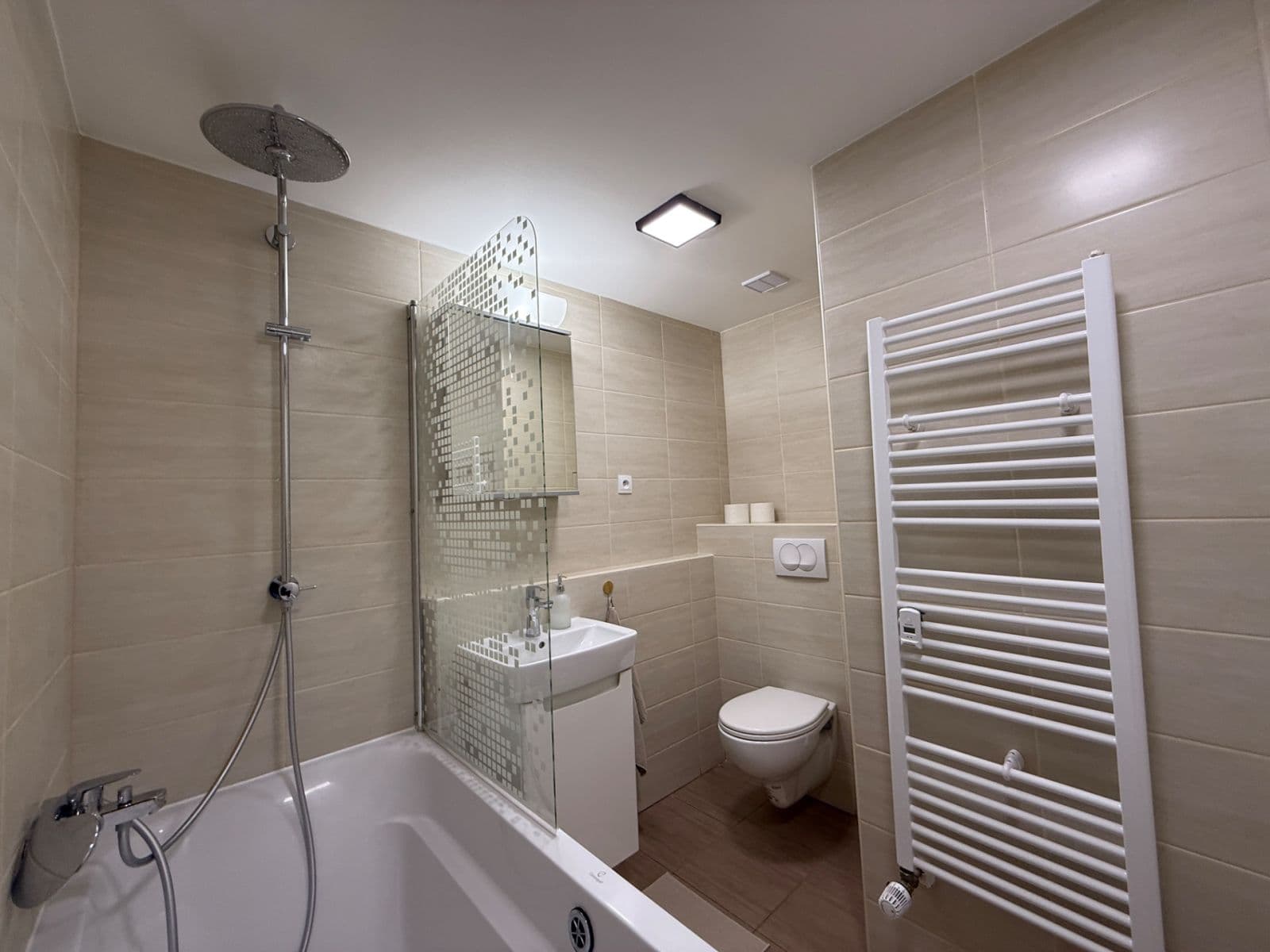 Predaj bytu 2-izbový 43 m², Hnězdenská, Praha, Praha Predaj bytu 2-izbový 43 m², Hnězdenská, Praha, Praha