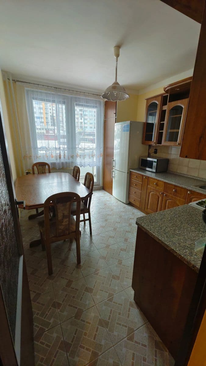 Predaj bytu 4-izbový 82 m², Javornícka, Banská Bystrica, Banskobystrický kraj Predaj bytu 4-izbový 82 m², Javornícka, Banská Bystrica, Banskobystrický kraj