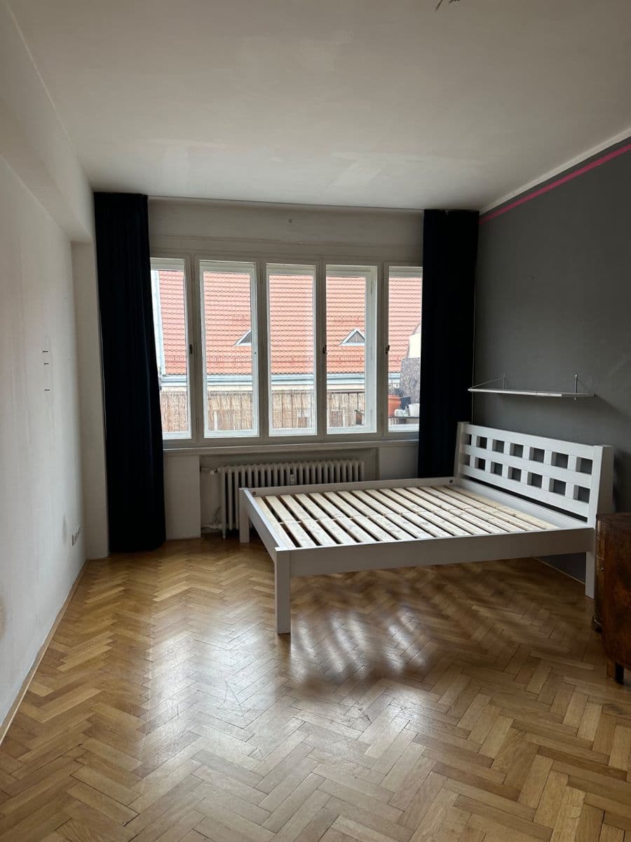 Prenájom bytu 1-izbový 50 m², Veverkova, Praha, Praha Prenájom bytu 1-izbový 50 m², Veverkova, Praha, Praha