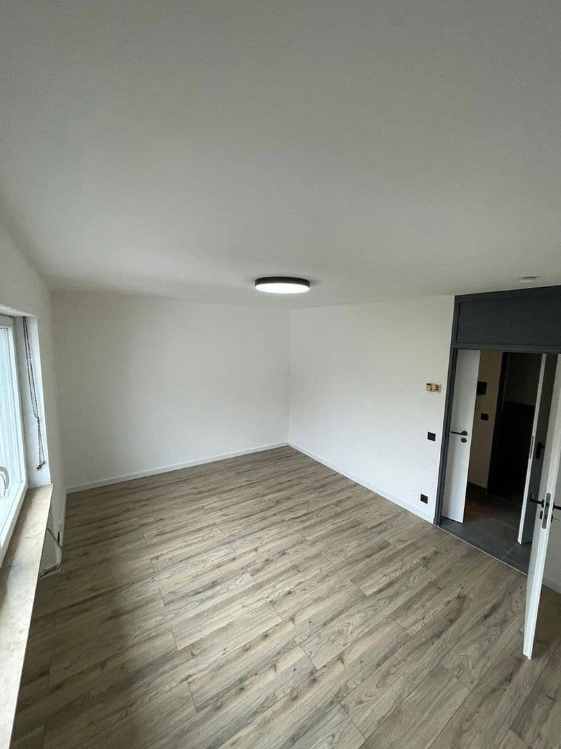 Prenájom bytu 1-izbový 25 m², Im Schacht 6-8, Saarbrücken, Sársko Prenájom bytu 1-izbový 25 m², Im Schacht 6-8, Saarbrücken, Sársko