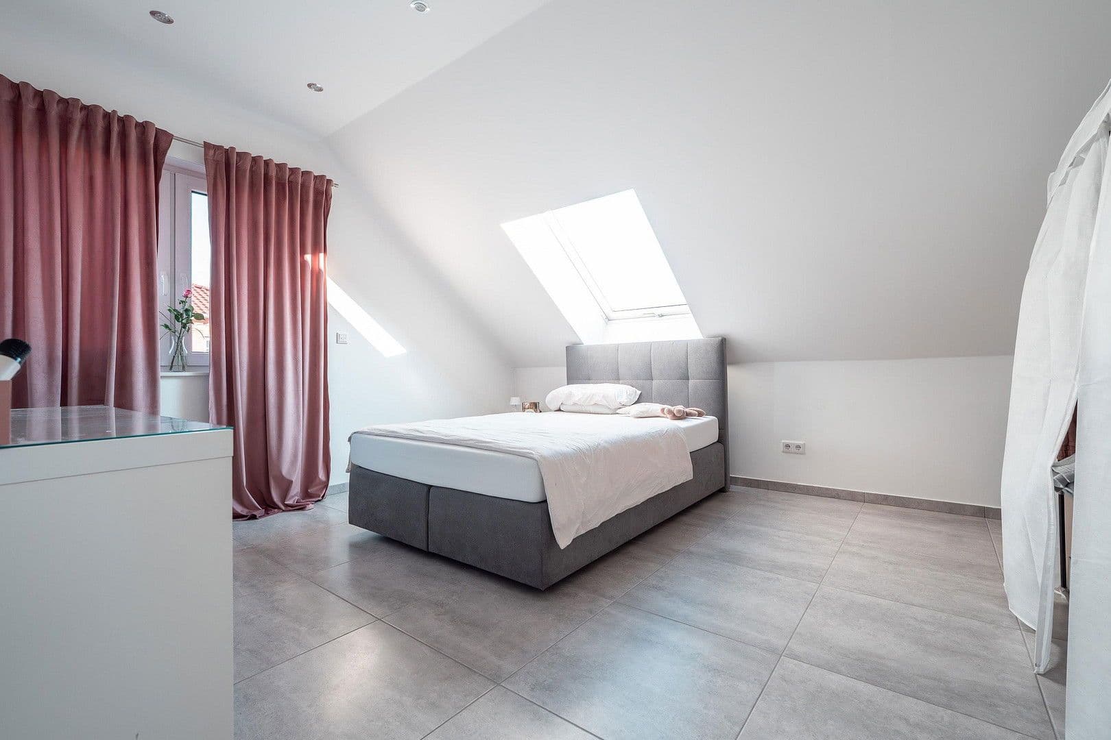 Predaj domu 221 m², pozemek 628 m², Vechelde, Dolné Sasko Predaj domu 221 m², pozemek 628 m², Vechelde, Dolné Sasko