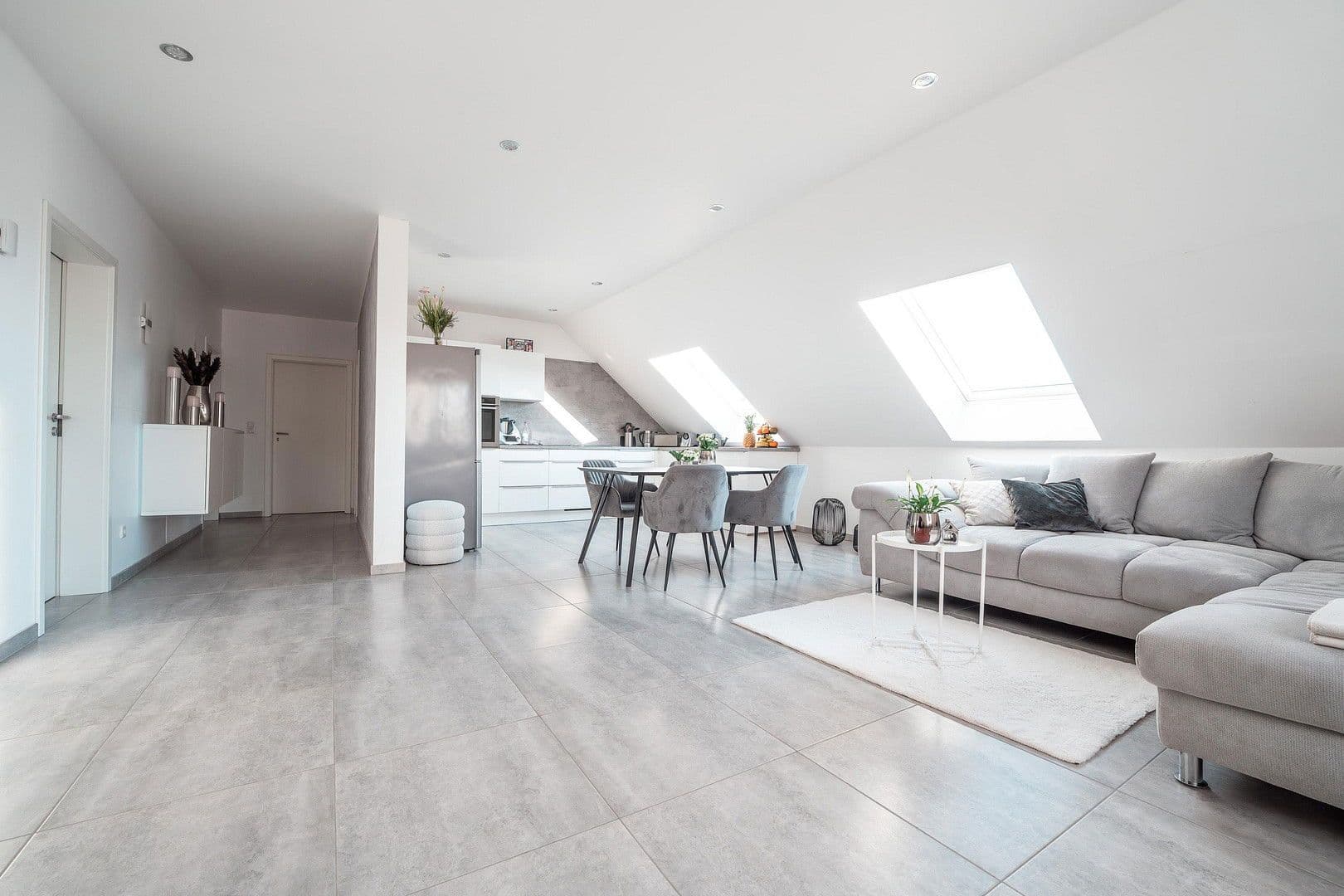 Predaj domu 221 m², pozemek 628 m², Vechelde, Dolné Sasko Predaj domu 221 m², pozemek 628 m², Vechelde, Dolné Sasko