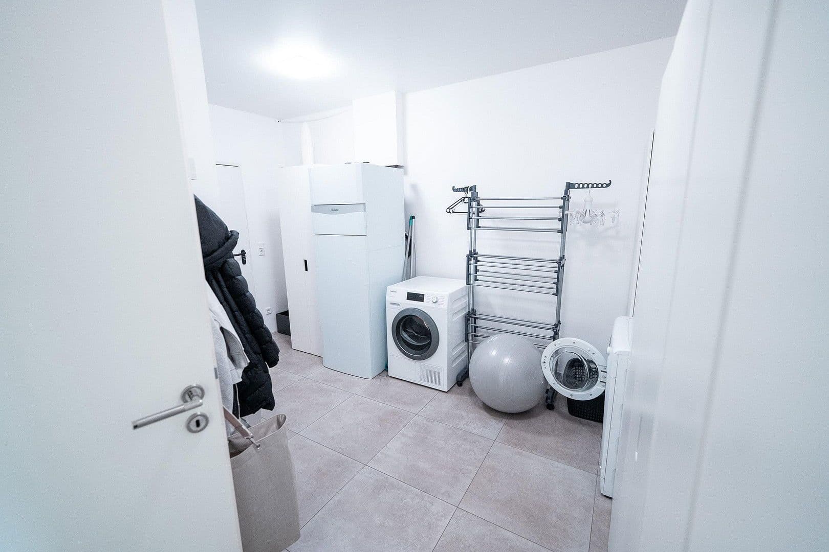 Predaj domu 221 m², pozemek 628 m², Vechelde, Dolné Sasko Predaj domu 221 m², pozemek 628 m², Vechelde, Dolné Sasko