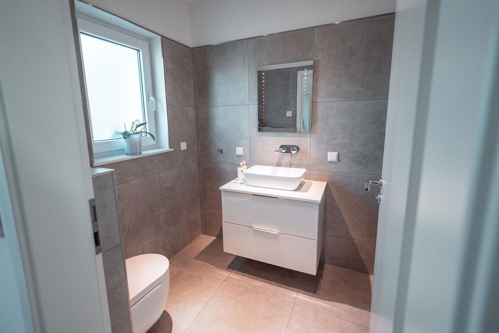 Predaj domu 221 m², pozemek 628 m², Vechelde, Dolné Sasko Predaj domu 221 m², pozemek 628 m², Vechelde, Dolné Sasko