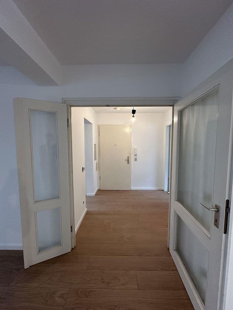 Prenájom bytu 2-izbový 75 m², Berlin, Berlín Prenájom bytu 2-izbový 75 m², Berlin, Berlín