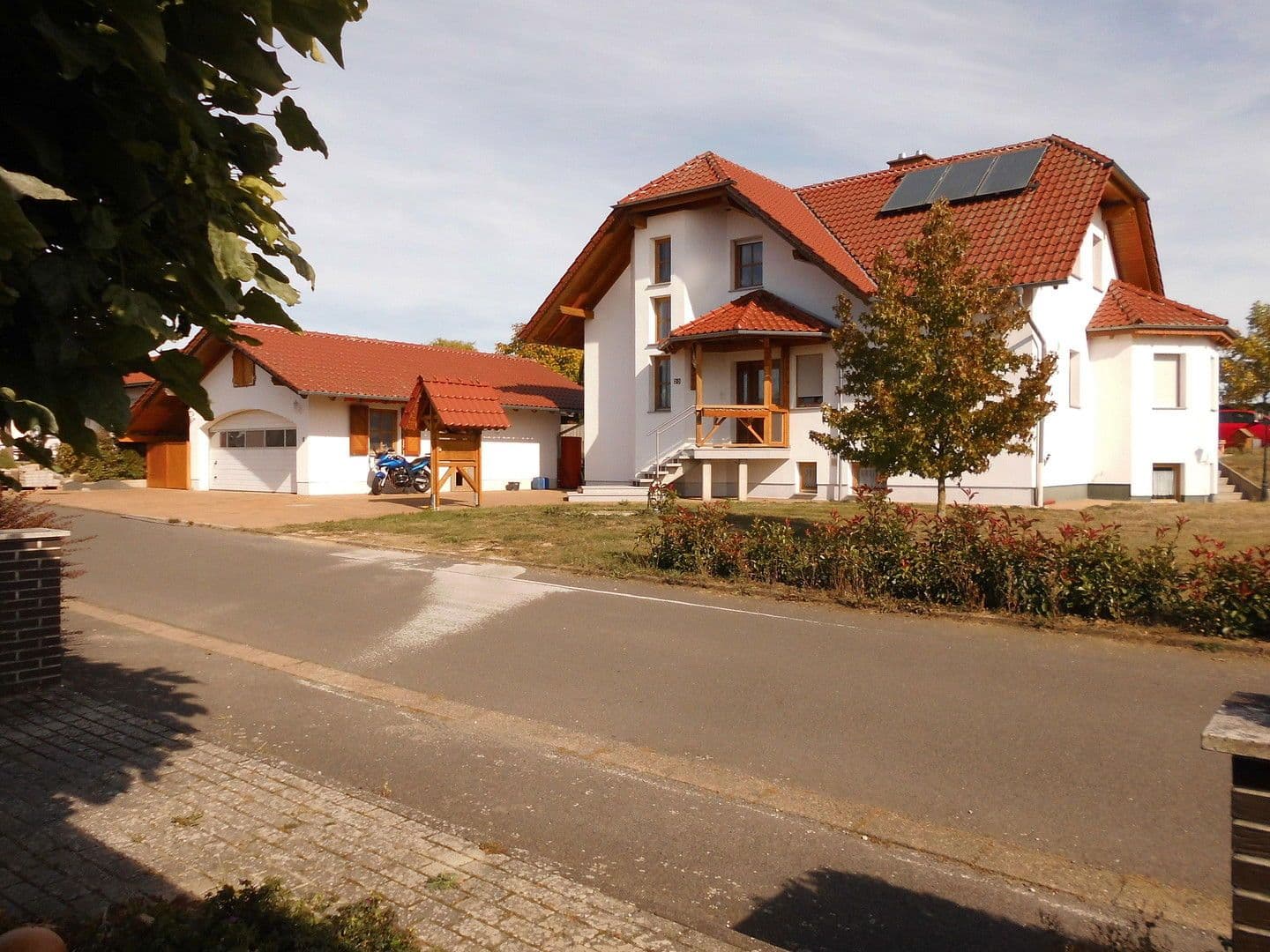 Predaj domu 220 m², pozemek 2.040 m², Homberg (Efze), Hesensko Predaj domu 220 m², pozemek 2.040 m², Homberg (Efze), Hesensko