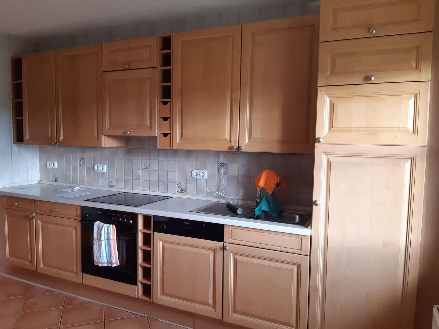 Predaj domu 220 m², pozemek 2.040 m², Homberg (Efze), Hesensko Predaj domu 220 m², pozemek 2.040 m², Homberg (Efze), Hesensko