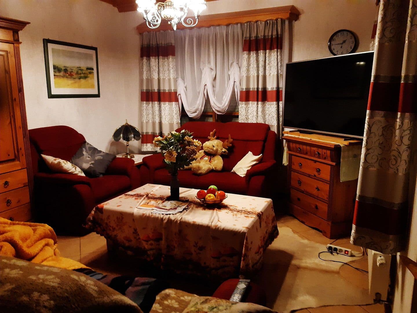 Predaj domu 220 m², pozemek 2.040 m², Homberg (Efze), Hesensko Predaj domu 220 m², pozemek 2.040 m², Homberg (Efze), Hesensko