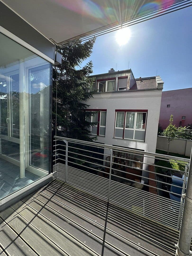 Prenájom bytu 6-izbový 20 m², Fürth, Bavorsko Prenájom bytu 6-izbový 20 m², Fürth, Bavorsko