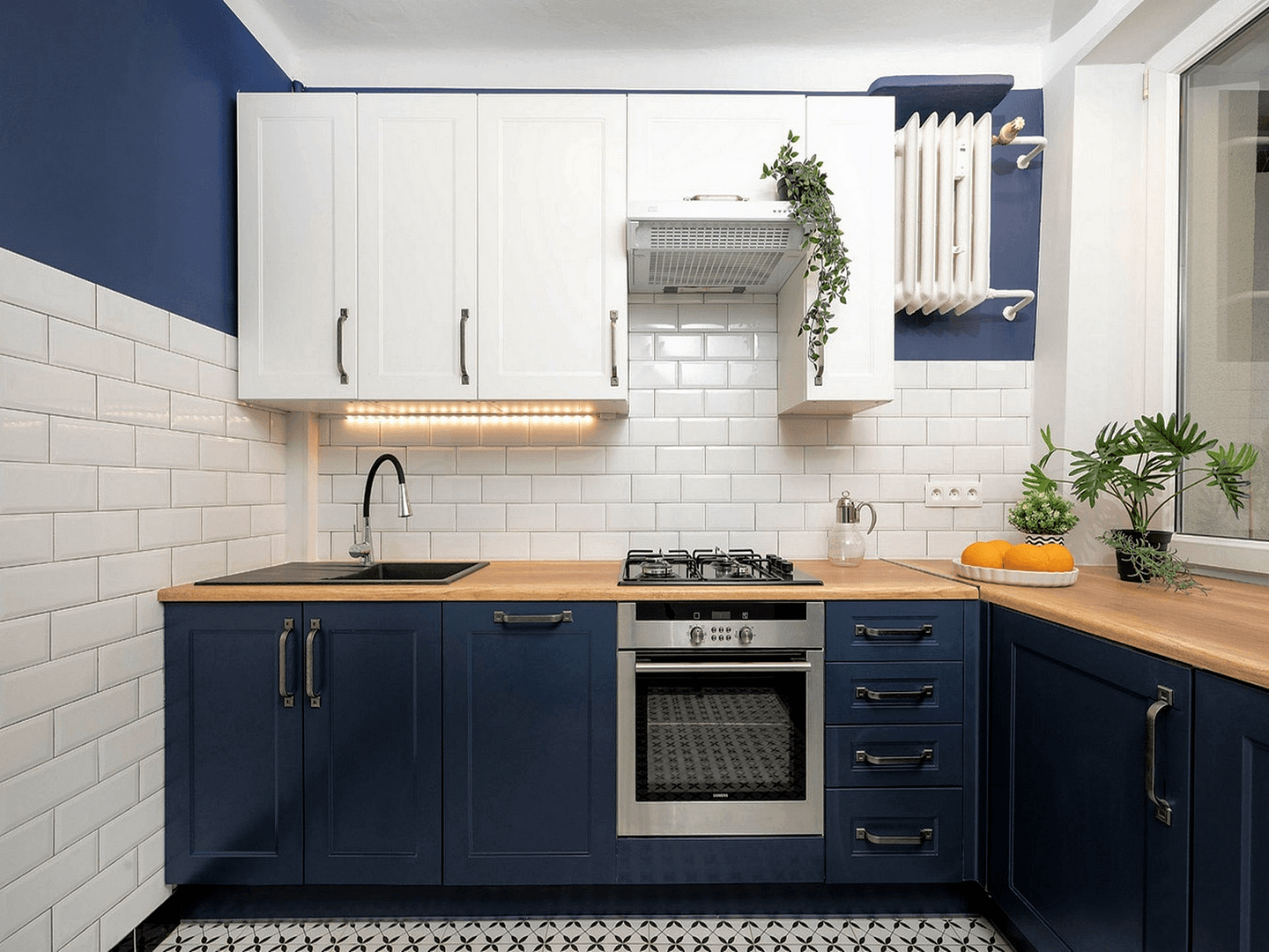 Prenájom bytu 2-izbový 50 m², Frankfurt am Main, Hesensko Prenájom bytu 2-izbový 50 m², Frankfurt am Main, Hesensko