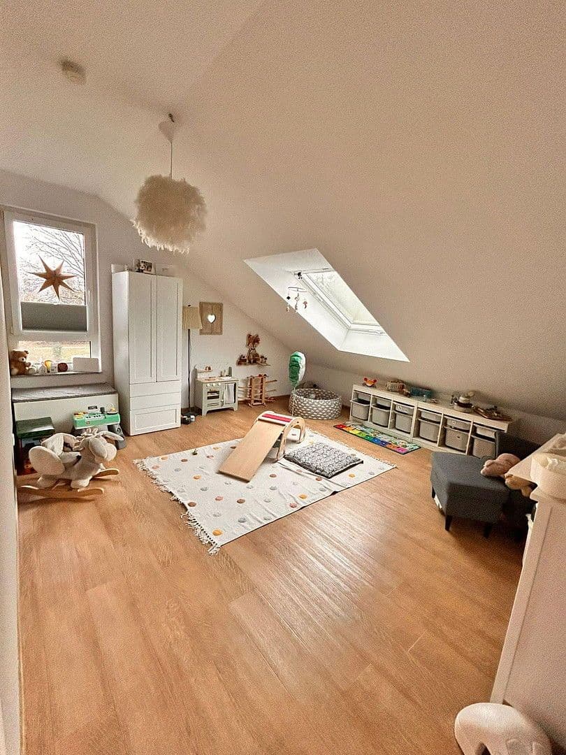 Prenájom bytu 3-izbový 98 m², Hamm, Severné Porýnie - Westfálsko Prenájom bytu 3-izbový 98 m², Hamm, Severné Porýnie - Westfálsko