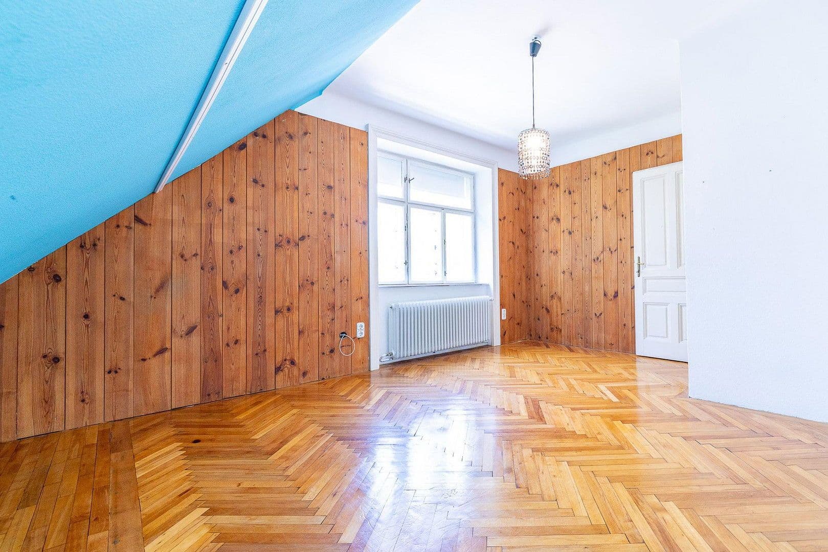 Predaj domu 282 m², pozemek 575 m², Eichwaldgasse 14, Baden, Dolné Rakúsko Predaj domu 282 m², pozemek 575 m², Eichwaldgasse 14, Baden, Dolné Rakúsko