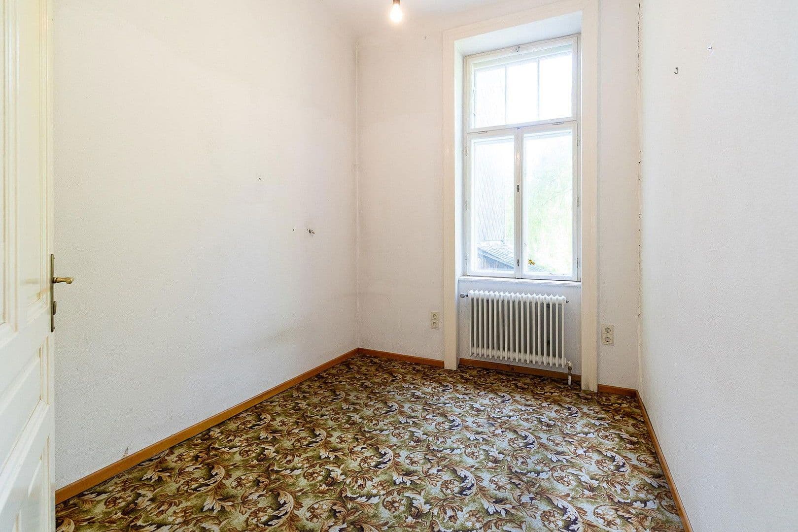 Predaj domu 282 m², pozemek 575 m², Eichwaldgasse 14, Baden, Dolné Rakúsko Predaj domu 282 m², pozemek 575 m², Eichwaldgasse 14, Baden, Dolné Rakúsko