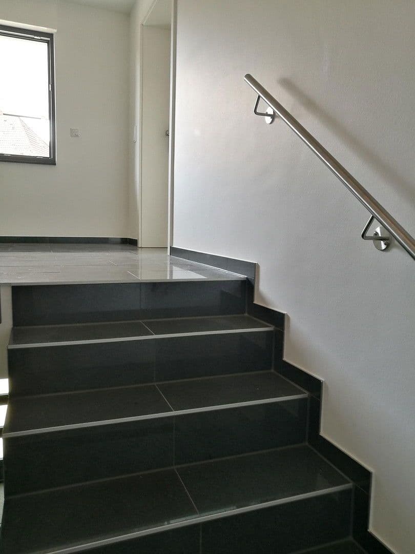 Prenájom bytu 2-izbový 76 m², Heusenstamm, Hesensko Prenájom bytu 2-izbový 76 m², Heusenstamm, Hesensko