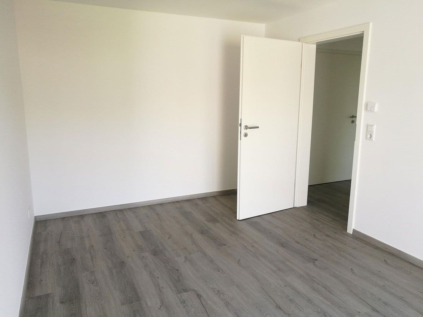 Prenájom bytu 2-izbový 76 m², Heusenstamm, Hesensko Prenájom bytu 2-izbový 76 m², Heusenstamm, Hesensko