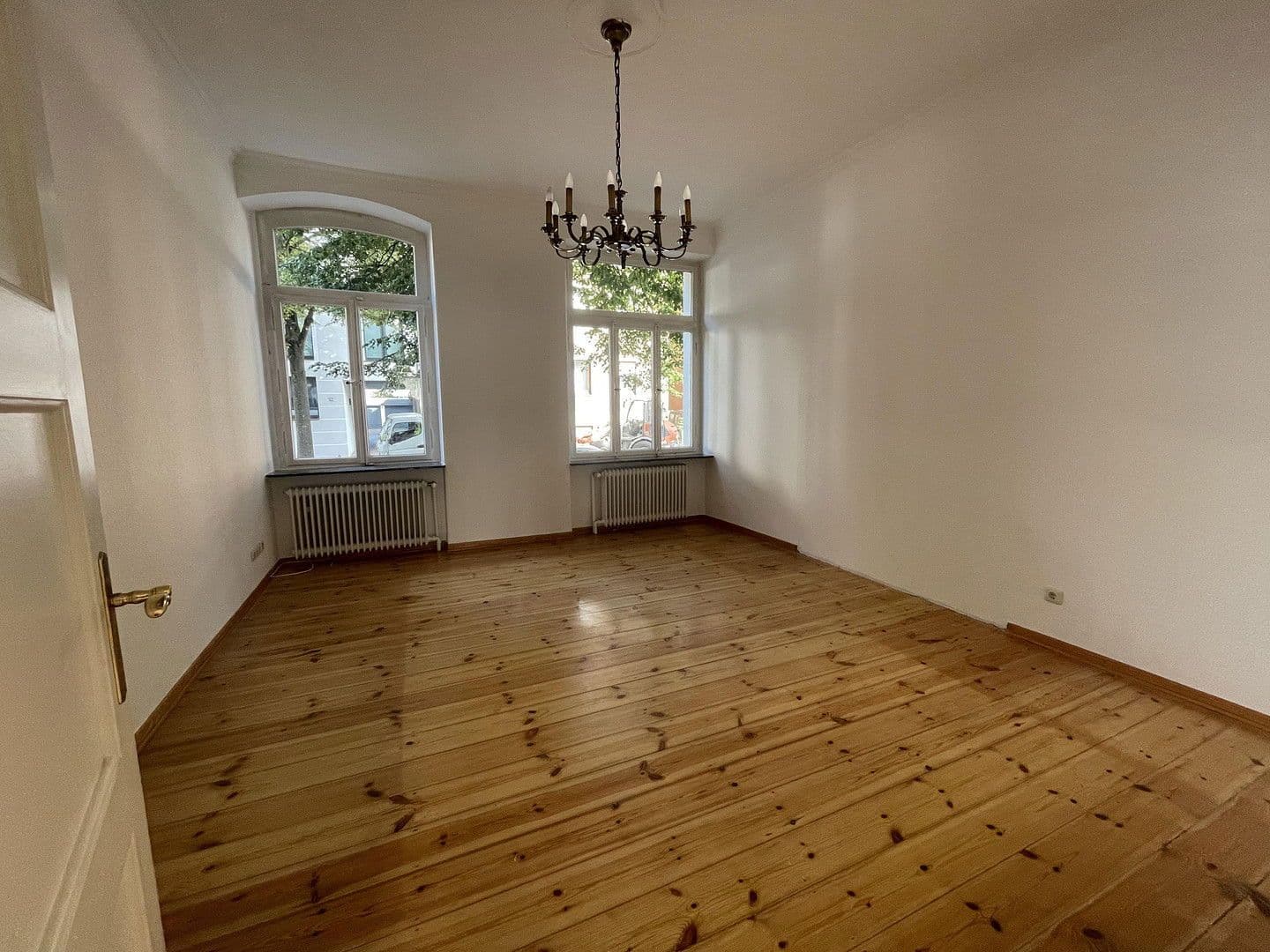 Prenájom bytu 4-izbový 120 m², Jahnstraße 7, Osnabrück, Dolné Sasko Prenájom bytu 4-izbový 120 m², Jahnstraße 7, Osnabrück, Dolné Sasko