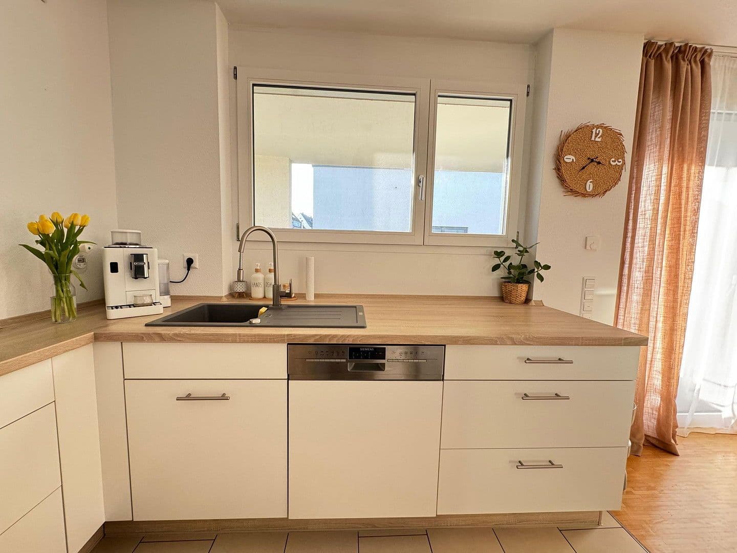 Prenájom bytu 3-izbový 81 m², Wiener Straße 180, Stuttgart, Bádensko-Wurttembersko Prenájom bytu 3-izbový 81 m², Wiener Straße 180, Stuttgart, Bádensko-Wurttembersko